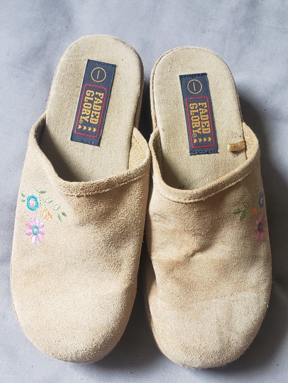 Faded Glory Girls Size 1 Beige Suede Slip-On Mules with Floral Embroidery
